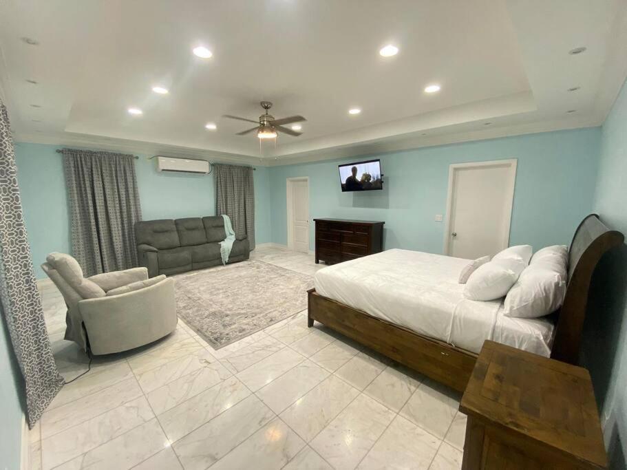 Grove Holiday home *